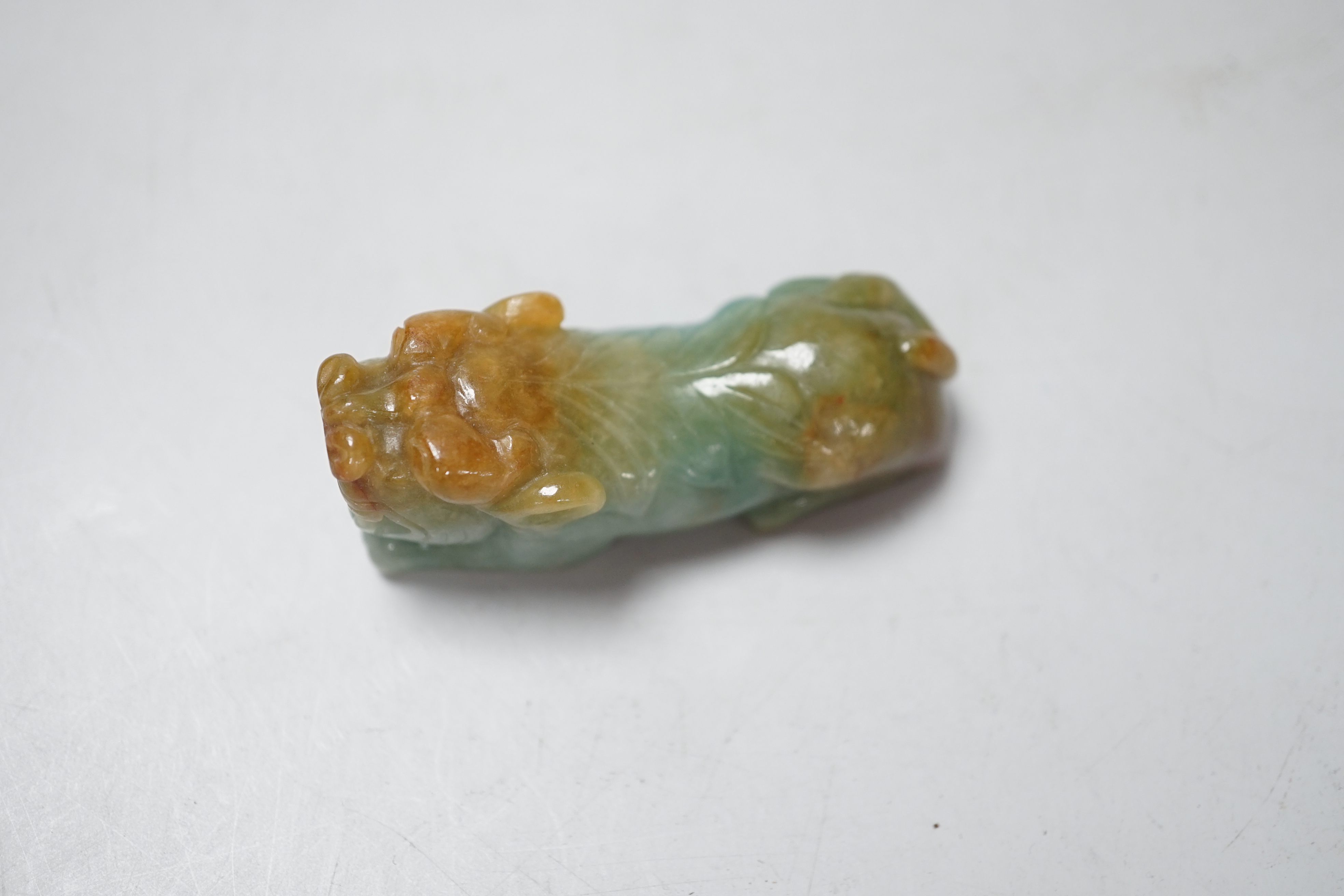 A Chinese hardstone lion dog, 6cm